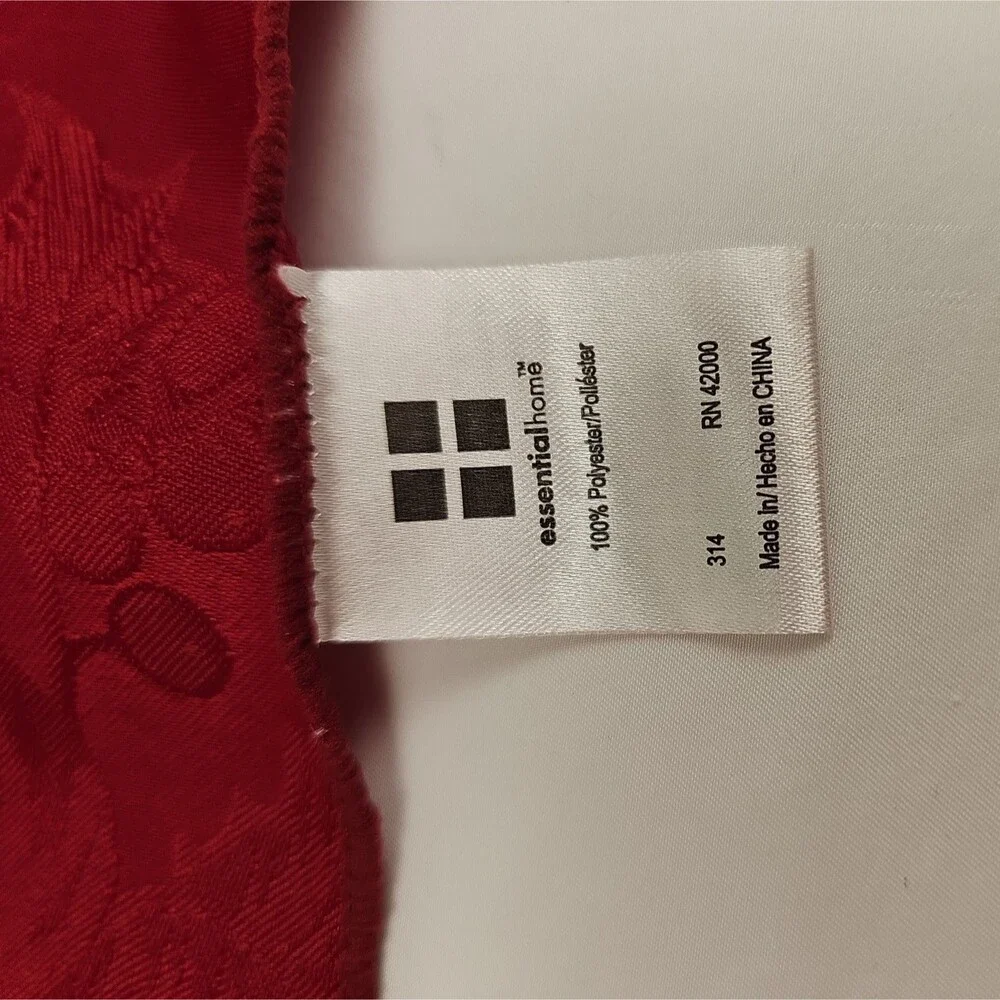 Lot of 7 Essential Home Cloth Napkins Red Cream Jacquard Polyester Holiday